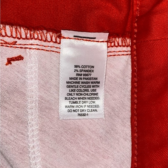 🍒St. John's Bay Vibrant Red Women's Shorts - Picture 7 of 12